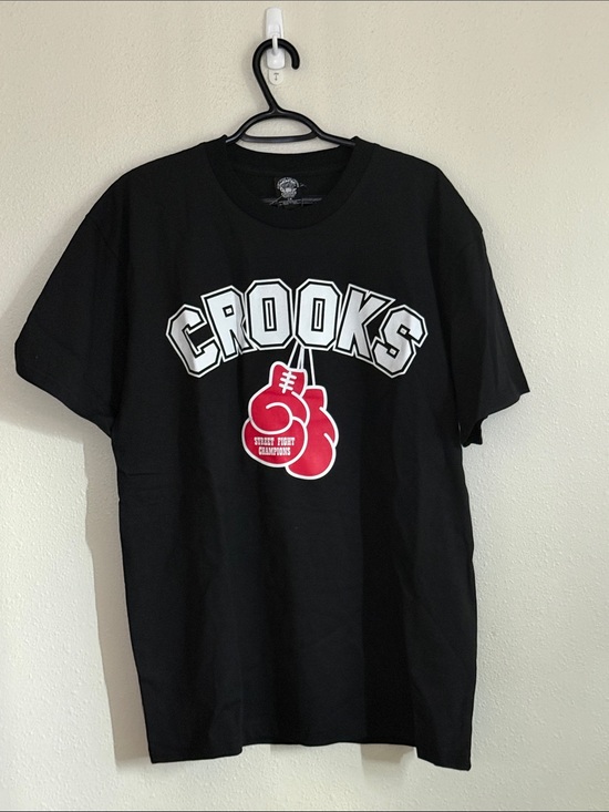 Crooks & Castles Other - Crooks & Castles Black drop shoulder Tee with Red Boxing Glove Graphic